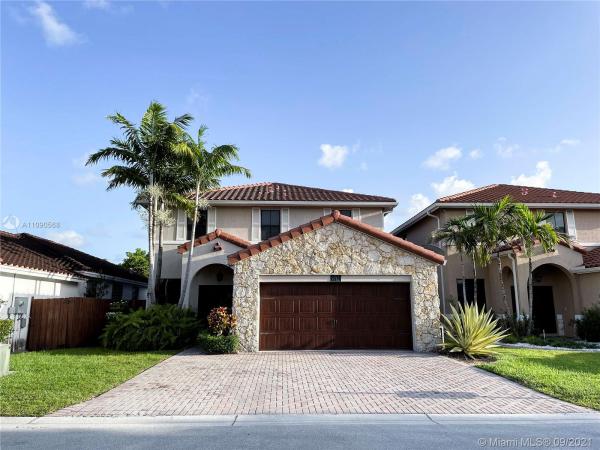 Fontainebleau West North, 9782 NW 9th St, Fountainebleau, Florida 33172, image 2