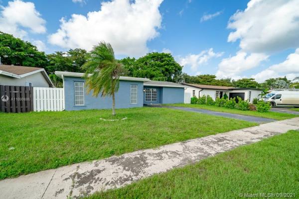 Windward Isle, 11831 NW 33rd St, Sunrise, Florida 33323, image 2