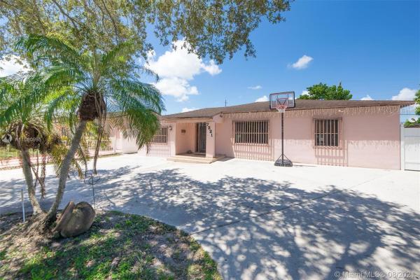 Tamiami Gardens, 7221 SW 5th St, Miami, Florida 33144, image 2