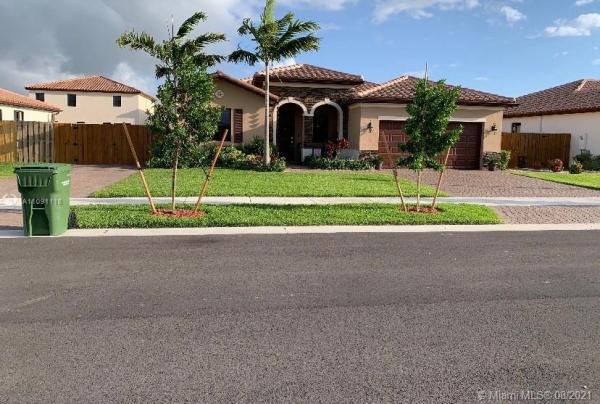 Kingman Commons, 2484 SE 2nd St, Homestead, Florida 33033, image 2