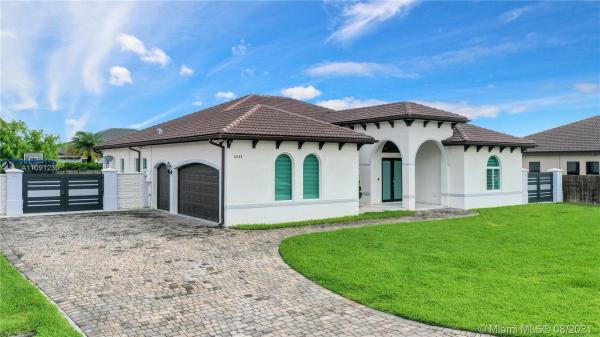 13133 SW 210th St, Unincorporated Dade County, Florida 33177, image 2
