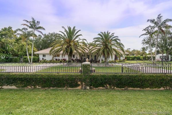 Holiday Estates, 12275 SW 77th Ave, Pinecrest, Florida 33156, image 2