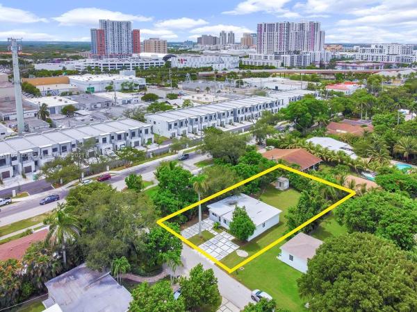 Ludlam Groves, 7902 SW 68th Ave, South Miami, Florida 33143, image 2
