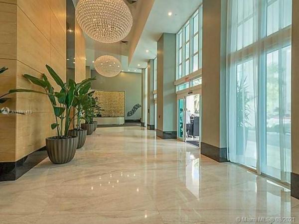 The Plaza On Brickell East, 950 Brickell Bay Dr #4500, Miami, Florida 33131, image 1