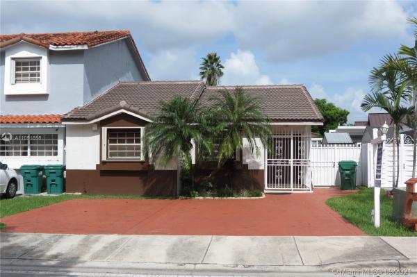 Kendale Royal, 8025 SW 149th Ave, Kendall West, Florida 33193, image 2