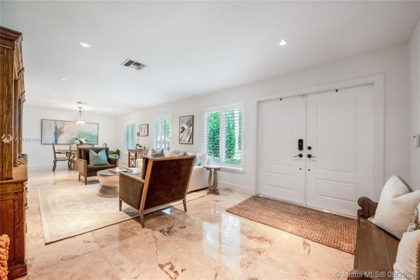 Patricia Manor, 9921 SW 71st Ave, Pinecrest, Florida 33156, image 2