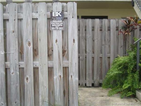 Kendale Lakes Townhouses, 8477 SW 137th Ave #8477, Kendale Lakes, Florida 33183, image 2