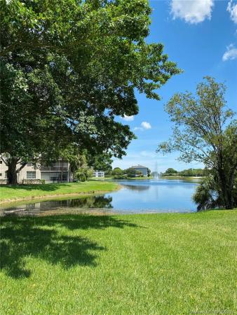 Poinciana Place Of Pine Island Ridge, 9480 Poinciana Pl #105, Davie, Florida 33324, image 2