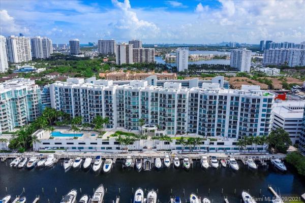 Uptown Marina Lofts, 3029 NE 188th St #717, Aventura, Florida 33180, image 2