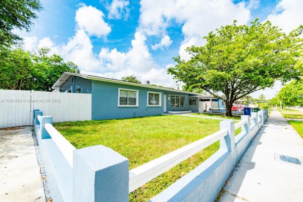 Cravero Cloverleaf Estates, 790 NW 170th Ter, Miami Gardens, Florida 33169, image 2