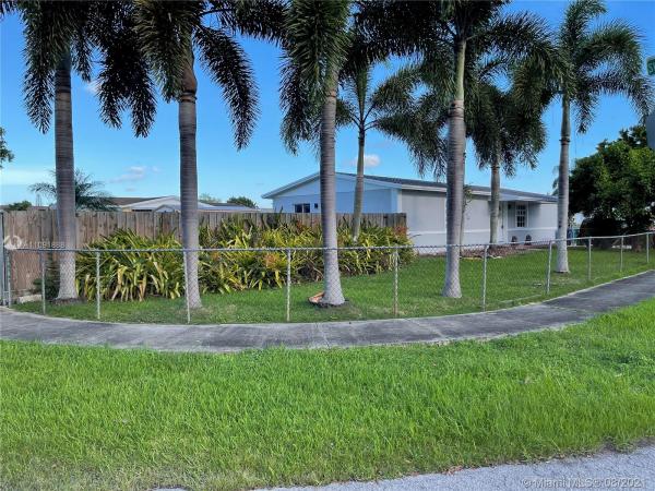 21st Century Homes, 30701 SW 155th Ave, Leisure City, Florida 33033, image 2