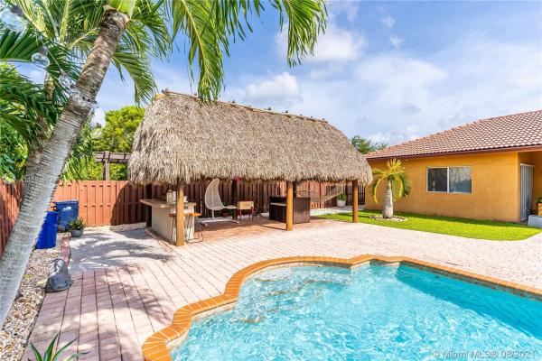 Biscayne Drive Estates, 14233 SW 289th Ter, Leisure City, Florida 33033, image 2