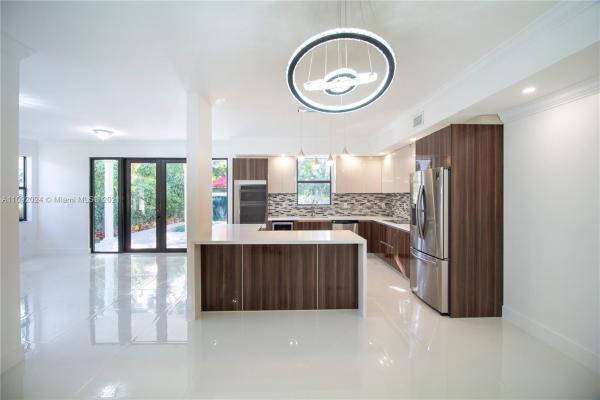 Indiana Grove, 3010 Elizabeth St #3010, Miami, Florida 33133, image 2