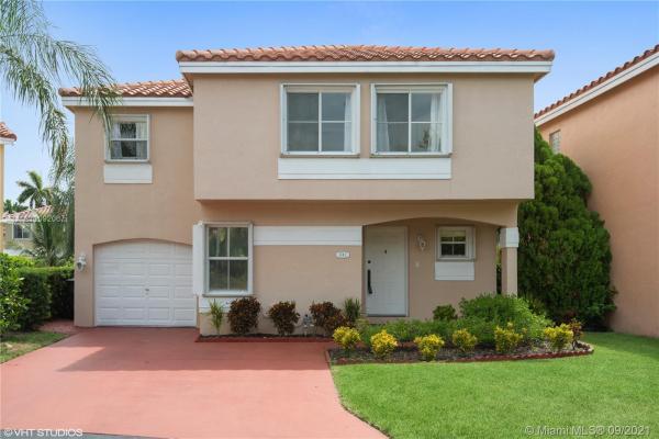 The Homes At East Lake, 1743 Royal Palm Way, Hollywood, Florida 33020, image 2