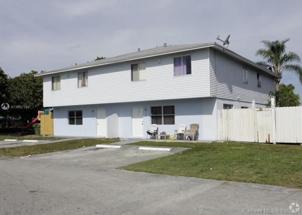 Seagrape Village, 207 NE 12th Ave #207, Homestead, Florida 33030, image 2