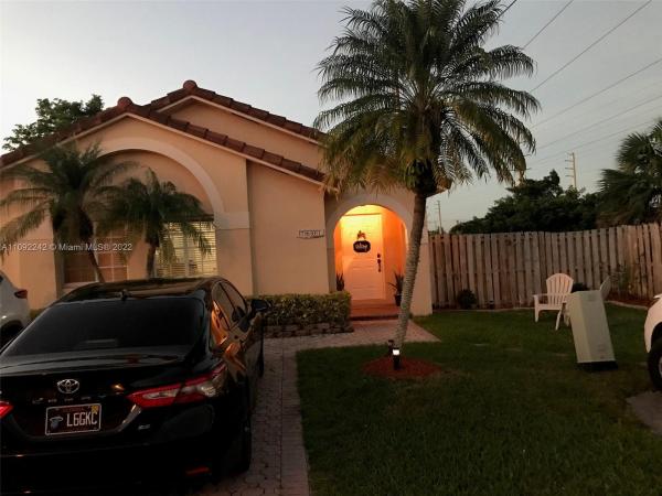 Turtle Run Estates, Country Club, Florida 33015, image 1