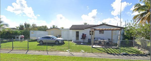 Lee Bell Homes, 28401 SW 148th Ave, Leisure City, Florida 33033, image 2