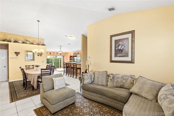 Chante Clare, 24945 SW 129th Path, Princeton, Florida 33032, image 2