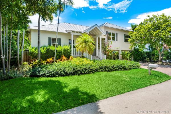 Tropical Isle Homes, 280 Ridgewood Rd, Key Biscayne, Florida 33149, image 2