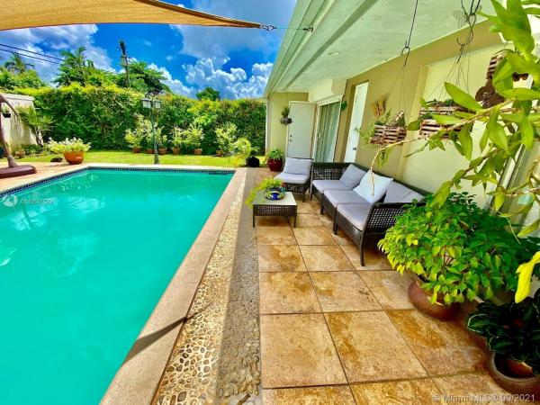 Darlington Manor, 8971 SW 57th Ter, Sunset, Florida 33173, image 2