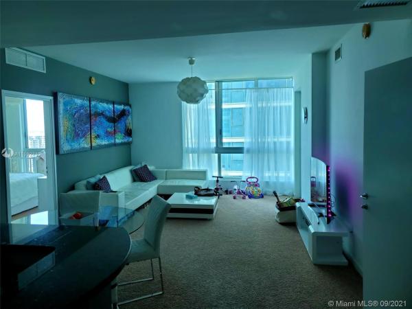 Met 1, 300 S Biscayne Blvd #T-2104, Miami, Florida 33131, image 2