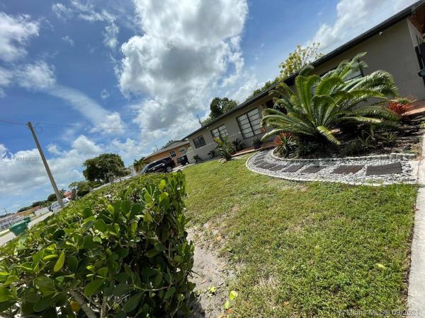 Lake Stevens Estates At Carol City, 5500 NW 178th Ter, Miami Gardens, Florida 33055, image 2
