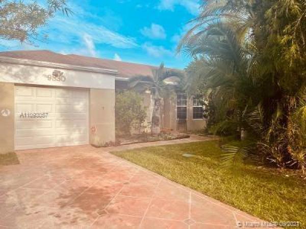 Catalina, 9830 SW 221st St, Cutler Bay, Florida 33190, image 2
