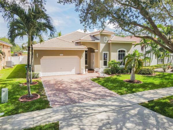 Royal Griffin Estates, 11951 SW 47th St, Cooper City, Florida 33330, image 2