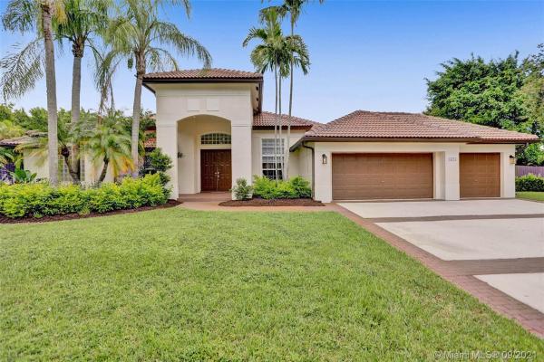 Carlton Ranches, 13725 Carlton Dr, Davie, Florida 33330, image 2