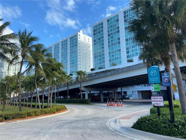 400 Sunny Isles Marina, 400 Sunny Isles Blvd, Sunny Isles Beach, Florida 33160, image 2