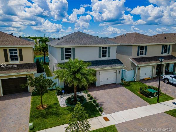 Royal Homes West, 625 NE 5th Ter, Florida City, Florida 33034, image 1