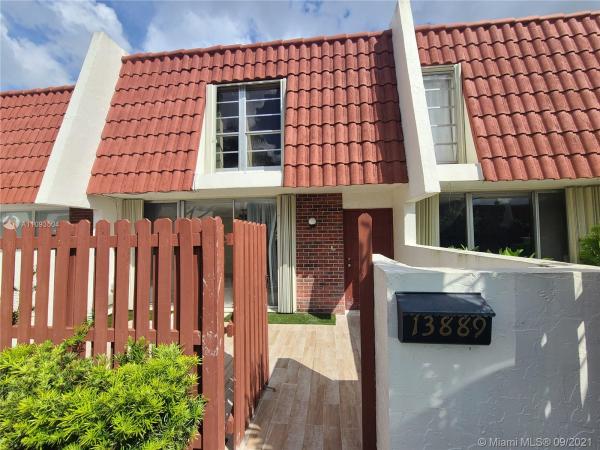 Lake Laura, 13889 SW 84th St #305, Glenvar Heights, Florida 33183, image 2