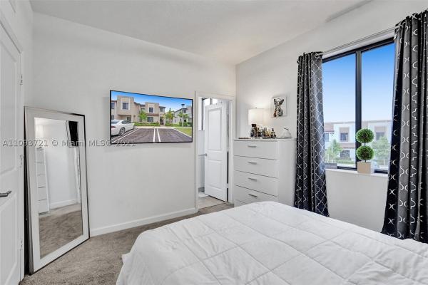 Las Ramblas At Via Ventura, 360 NE 208th Ter #360, Ives Estates, Florida 33179, image 2