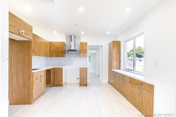 Hollywood Little Ranches, 818 S 28th Ave, Hollywood, Florida 33020, image 2
