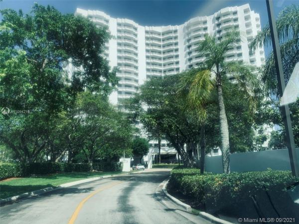 Parc Central Aventura East, 3300 NE 192nd St #612, Aventura, Florida 33180, image 2