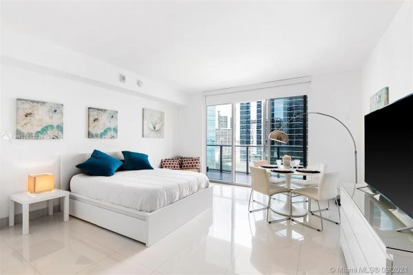 Brickell House, 1300 Brickell Bay Dr #1900, Miami, Florida 33131, image 2