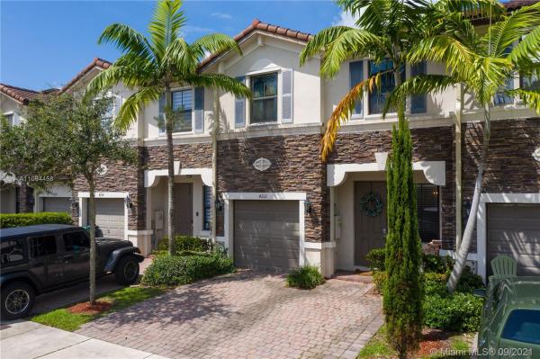 Interlaken, 4212 SW 164th Path #4212, Kendale Lakes, Florida 33185, image 2
