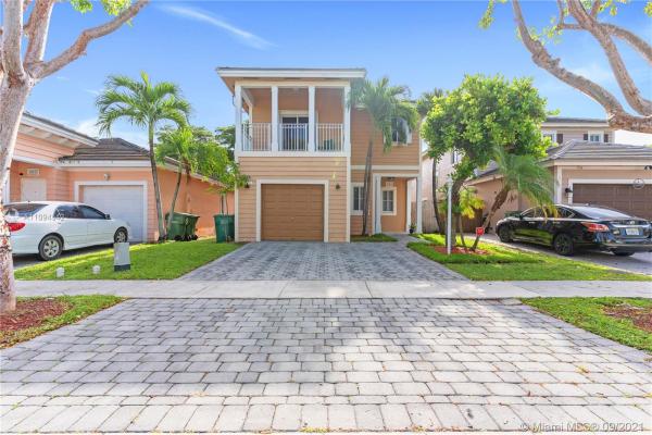 Emilios Place At Oasis, 361 NE 35th Ave, Homestead, Florida 33033, image 2