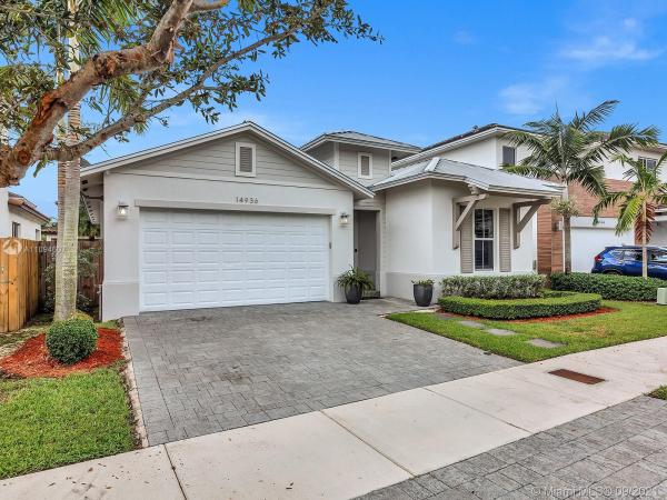 Venetian Parc, 14936 SW 176th Ter, Richmond West, Florida 33187, image 2