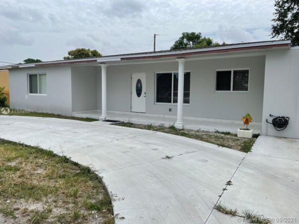 High House, 3010 NW 184th St, Miami Gardens, Florida 33056, image 1