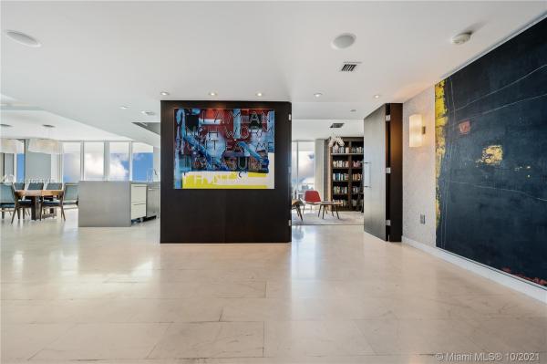 The Grand Venetian, 10 Venetian Way #2204, Miami Beach, Florida 33139, image 2