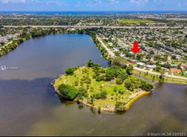 Lake Osborne Estates, 1423 Crest Dr, Lake Worth, Florida 33461, image 2