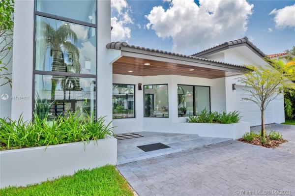 Gables Edge, 5641 SW 58th Ct, South Miami, Florida 33143, image 2