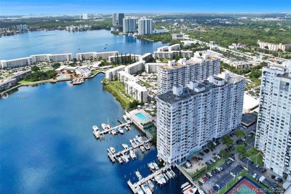 Del Prado North Towers, 18081 Biscayne Blvd #1503-4, Aventura, Florida 33160, image 2