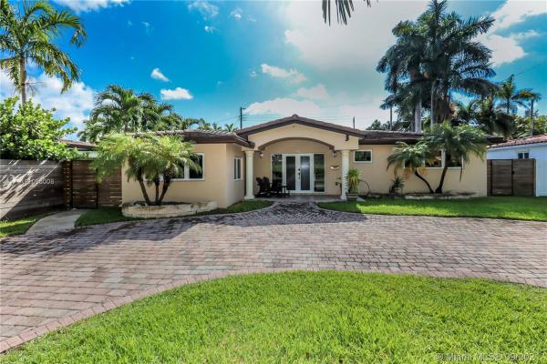 Sunny Acres, 911 S 13th Ave, Hollywood, Florida 33019, image 2