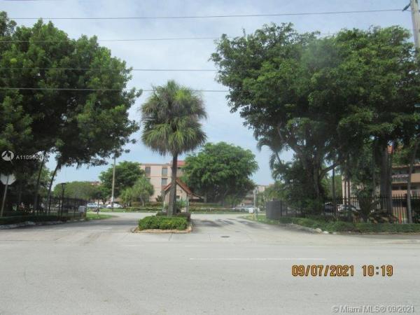 Miller Gardens, 5700 SW 127th Ave #1421, Kendale Lakes, Florida 33183, image 2