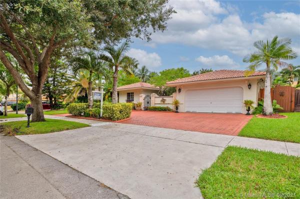 Primavera, 7819 NW 166th Ter, Miami Lakes, Florida 33016, image 2