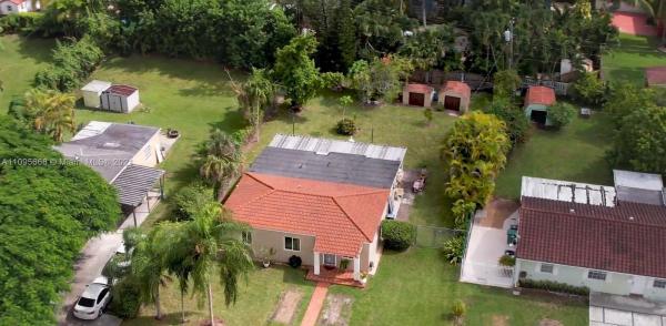 Bird Road Terrace, 6600 SW 46th St, Westwood Lakes, Florida 33155, image 2