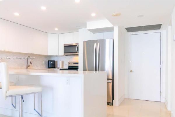 Arlen Beach, 5701 Collins Ave #509, Miami Beach, Florida 33140, image 2