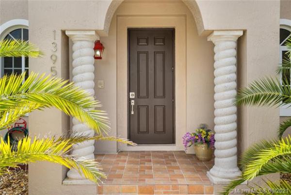 Mandarin Lakes, 13958 SW 276th St #X, Naranja, Florida 33032, image 2